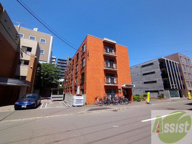 建物外観　札幌市北区北十六条西「ロイヤルステージＮ１６」