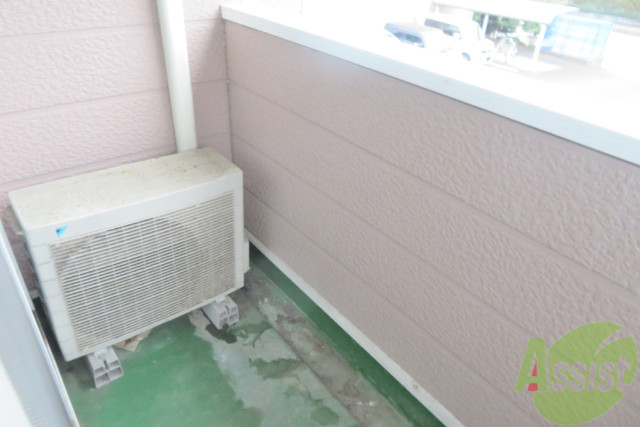 バルコニー　バルコニーは長さも幅も丁度いい広さでした。