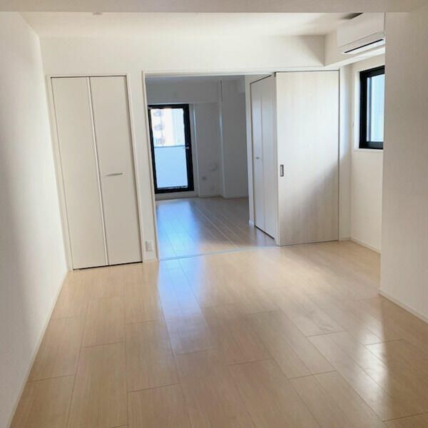 居室・リビング　写真は同タイプ住居です。