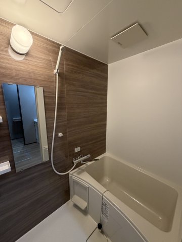 バス・シャワールーム　お風呂で日々の疲れを落としましょう