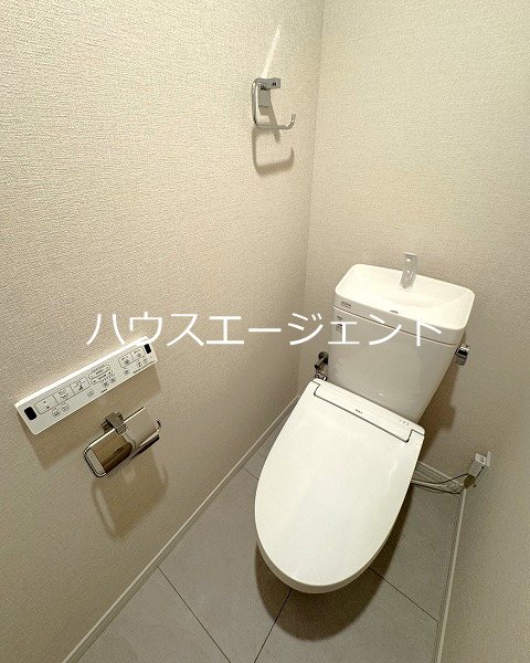 トイレ　温水洗浄便座で安らぎます