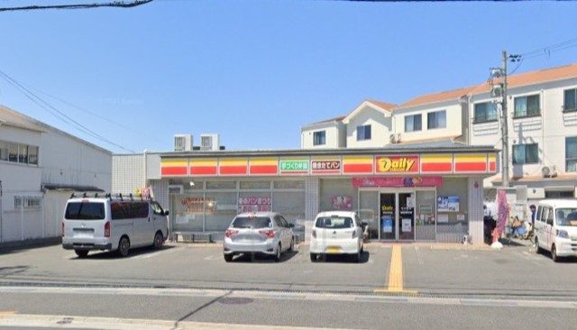 コンビニ　デイリーヤマザキ　吹田幸町店（コンビニ）まで759m