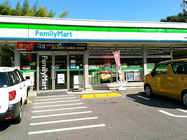 コンビニ　ファミリーマート地御前店（コンビニ）まで378m