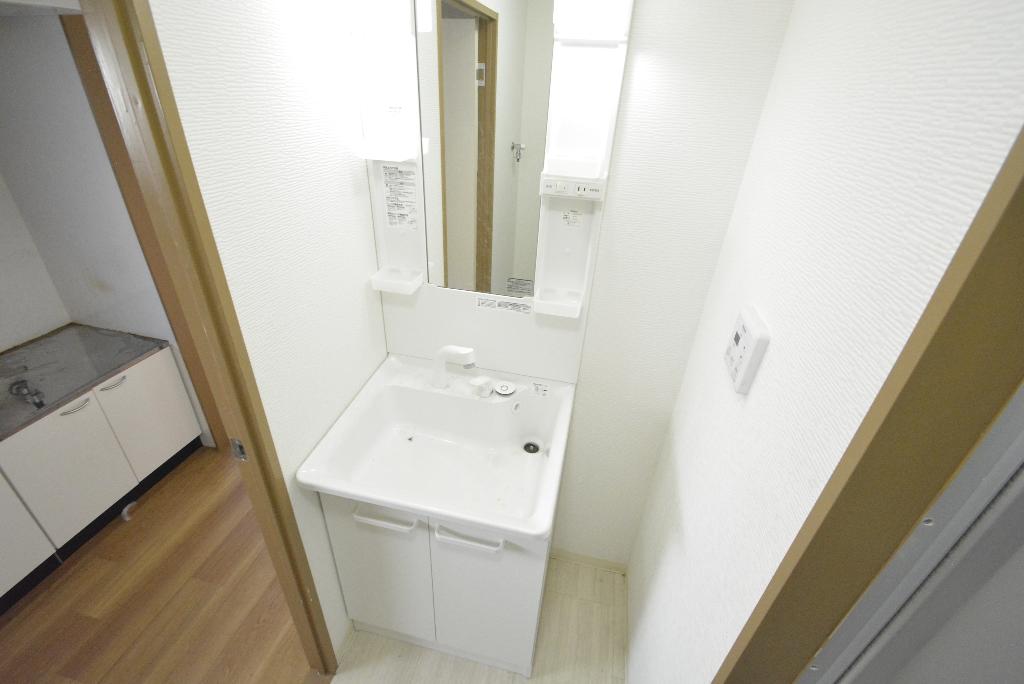 洗面設備　洗髪洗面化粧台