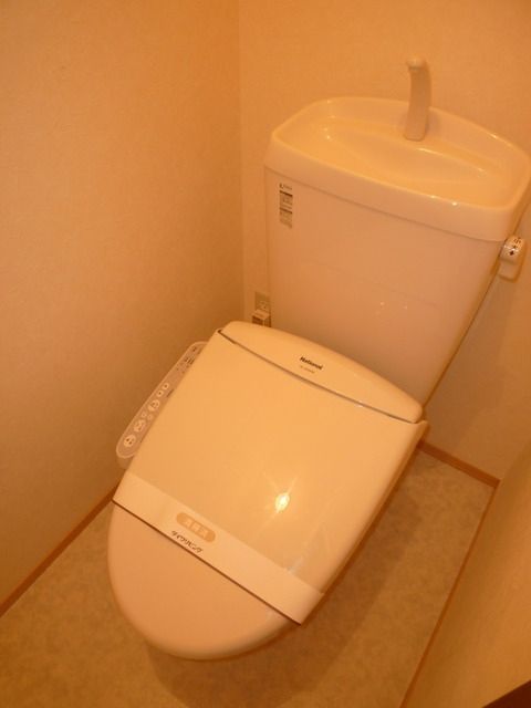 トイレ　ウォシュレット