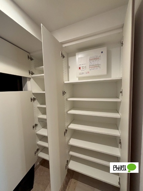 玄関　※１０階のお写真