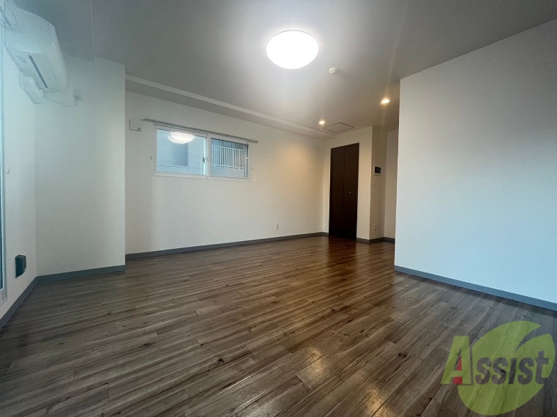 その他部屋・スペース　洋室の家具の配置を考えてみるのも楽しいですよ。