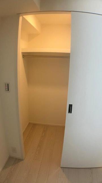 収納　ウォークインクローゼット　納戸６．０帖