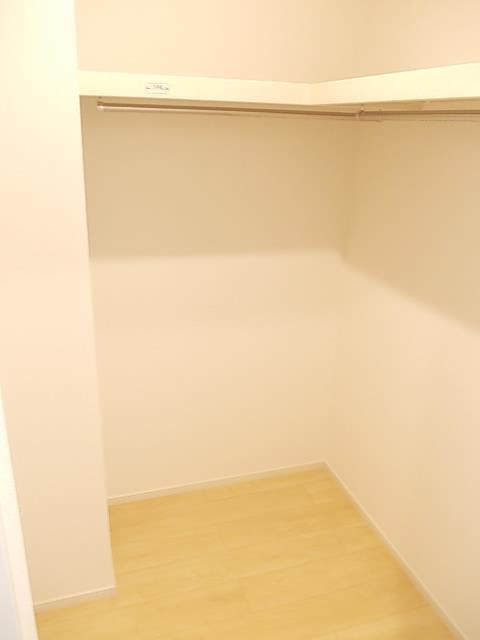 収納　ウォークインクローゼット