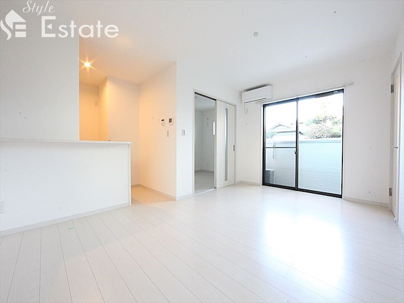 居室・リビング　内装