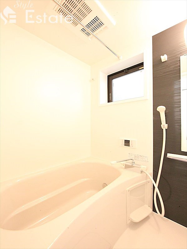 バス・シャワールーム　バスルーム