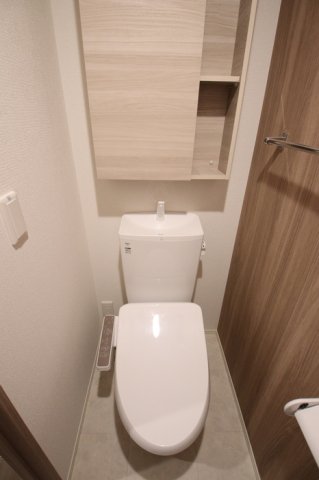 トイレ　温水洗浄暖房便座