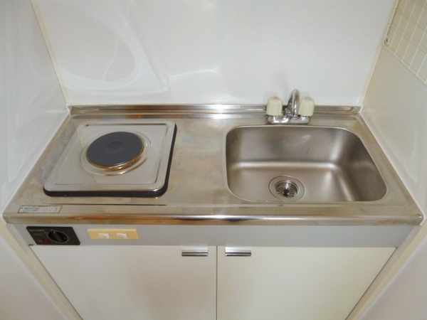 キッチン　壁付けキッチンでスペースを有効活用できます！