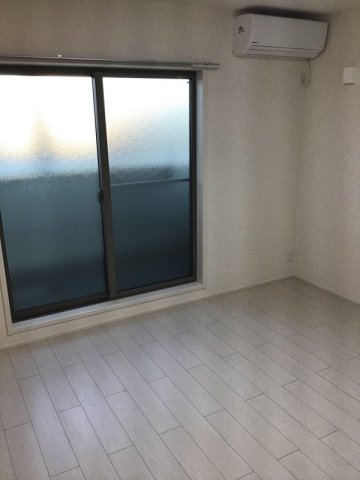 居室・リビング　エアコン付きで初期費用を抑えたい方にもおすすめです。