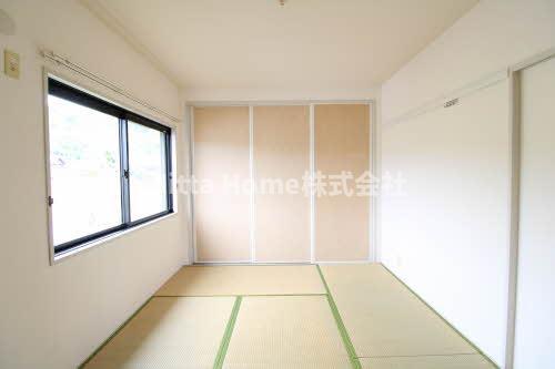 その他共有部分　キレイな畳の和室です♪