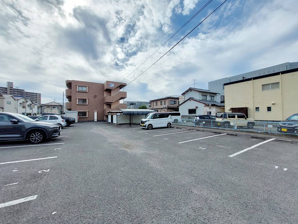 駐車場　駐車場