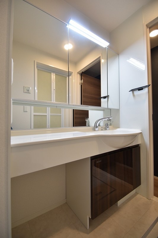 洗面設備　【Ｄ－ｒｏｏｍ英】洗面脱衣室