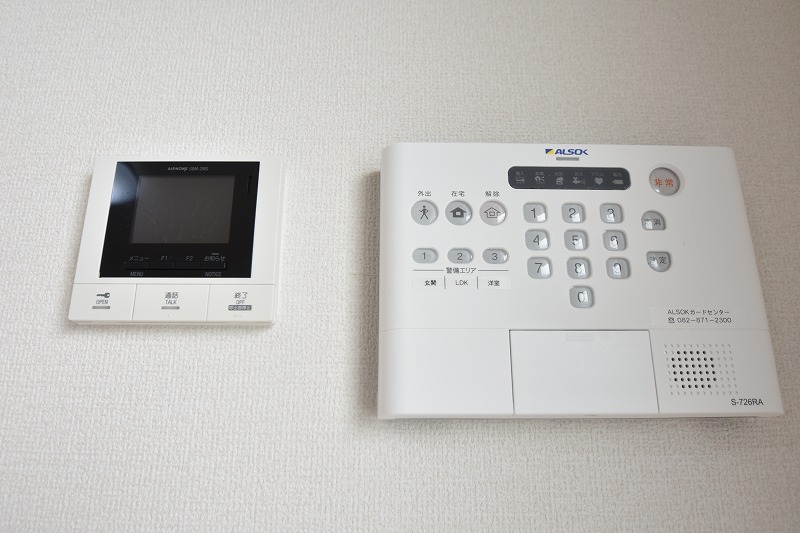 セキュリティ　【Ｄ－ｒｏｏｍ英】TV付インターホン、ホームセキュリティ