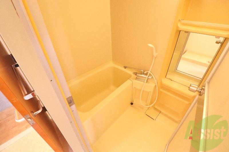 バス・シャワールーム　たっぷりのお湯に浸かりながらリフレッシュタイム