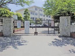 中学校　老司中学校（中学校）まで550m