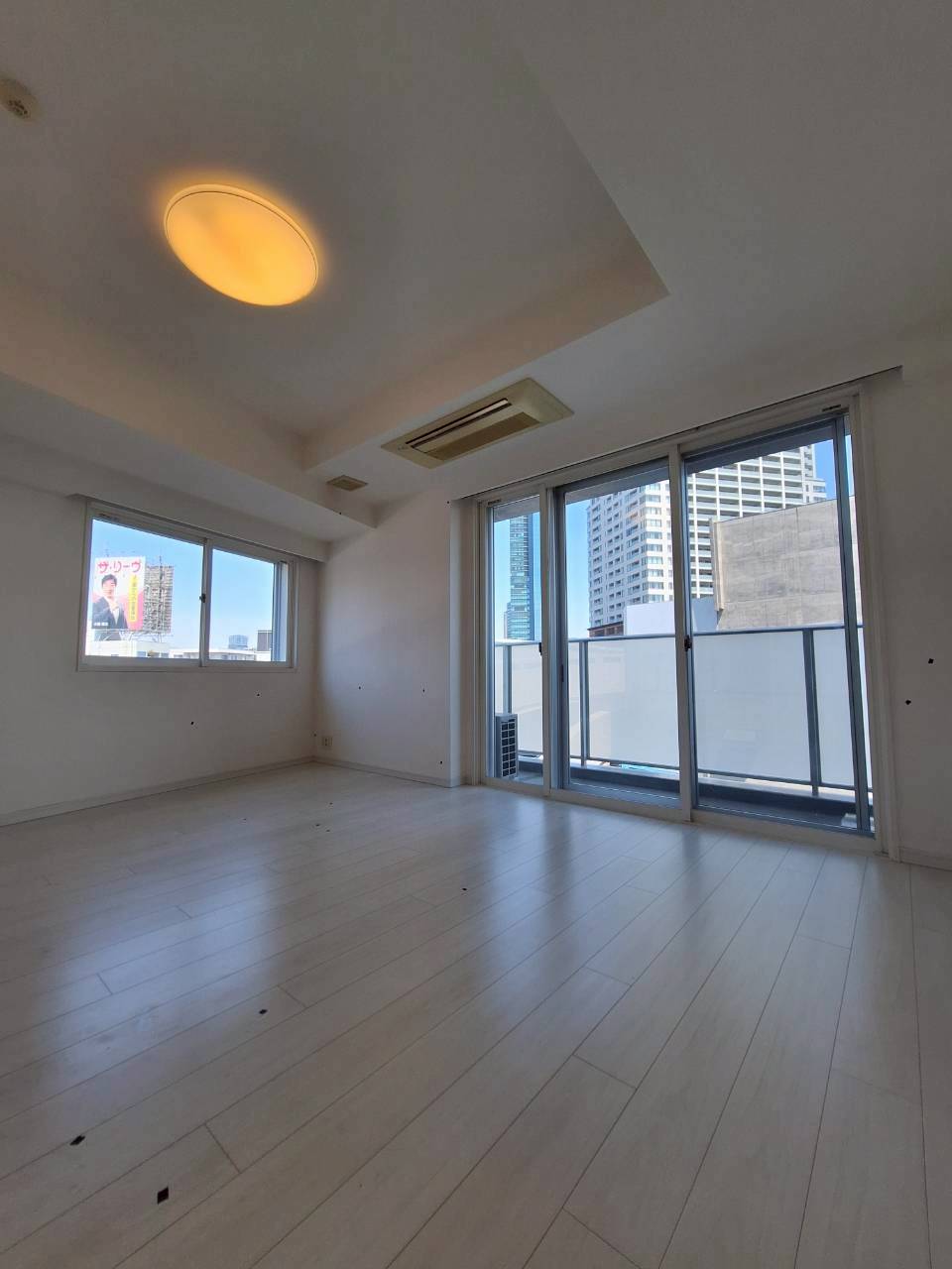 居室・リビング　★明るいフローリングの角部屋です★