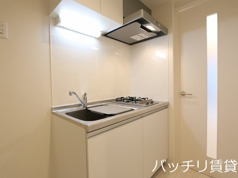 キッチン　同型タイプ写真となります　現状優先
