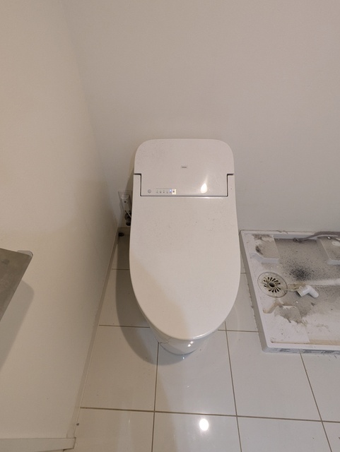 トイレ　※他号室参考写真