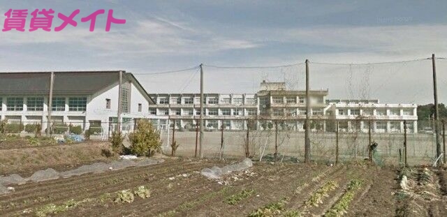 中学校　菰野町立八風中学校（中学校）まで2654m