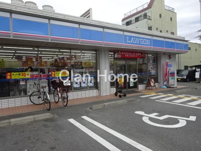 コンビニ　ローソン 諏訪三丁目店（コンビニ）まで262m