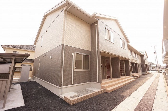 建物外観　2016年大和ハウス施工