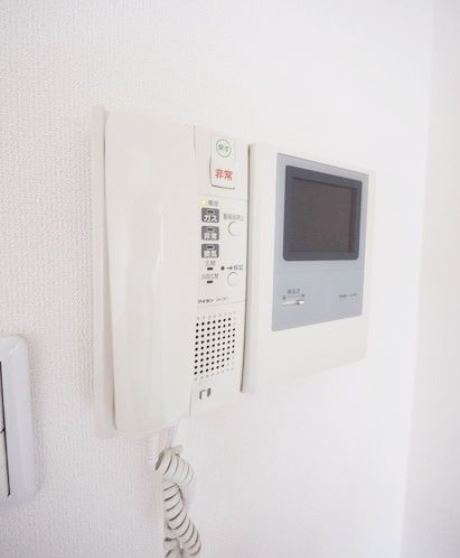 セキュリティ　★TV付インターホンだから安心★
