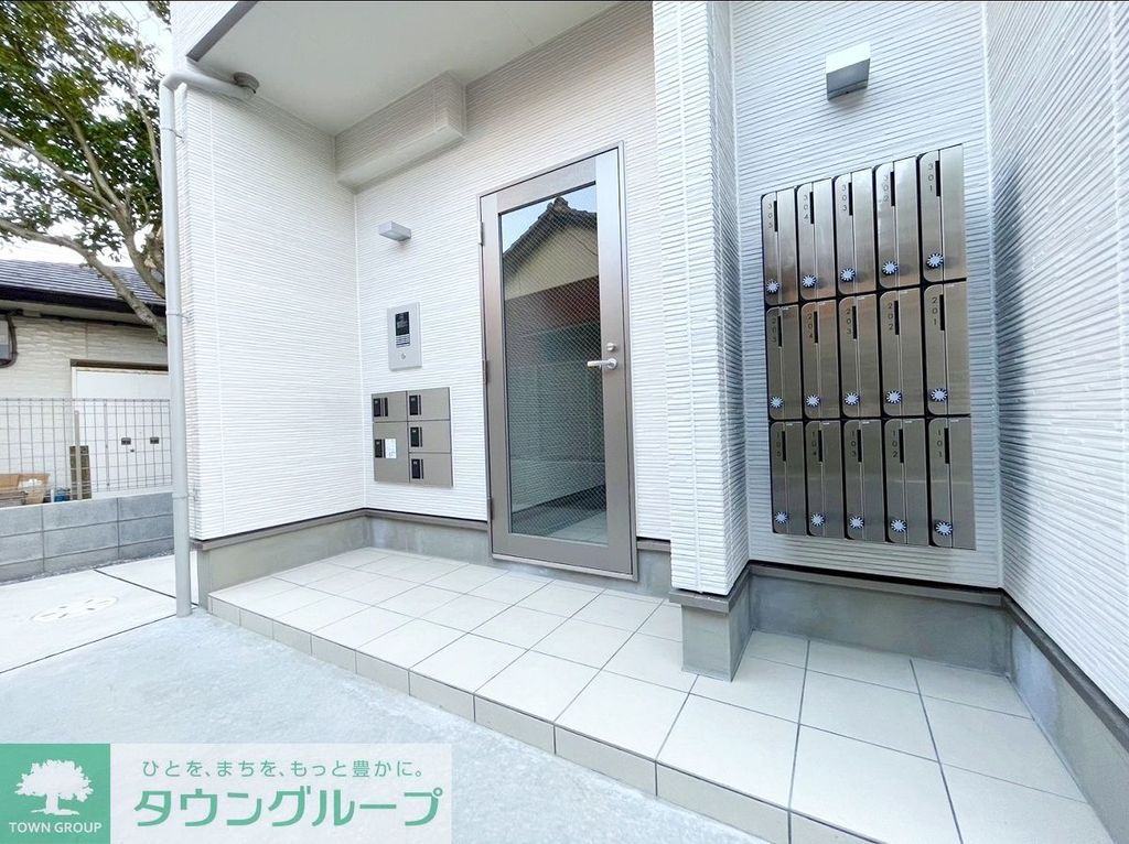エントランス　お問合せはタウンハウジングまで！※現地待合わせ相談可能
