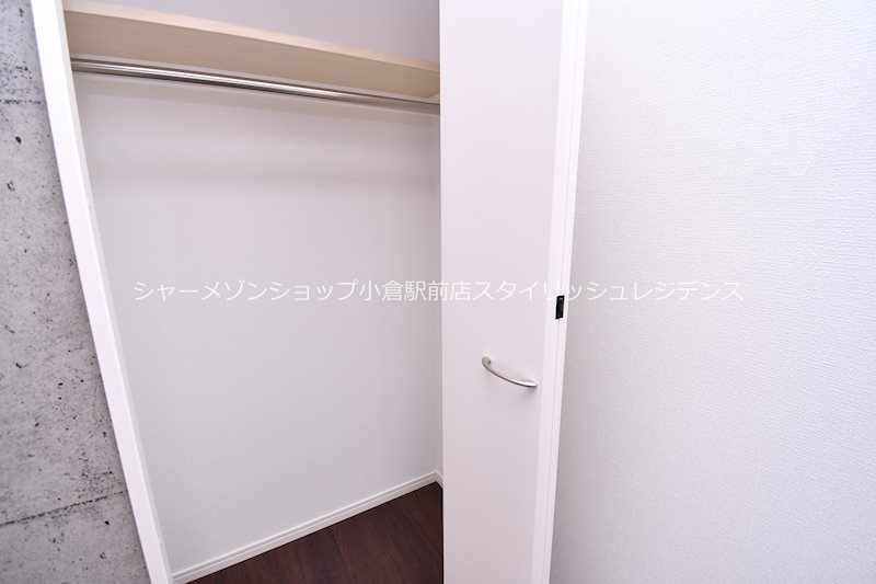 収納　床・建具・アクセントクロス等は階数により異なる為、現況を優先