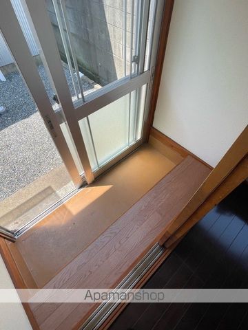 開北津田住宅の玄関写真