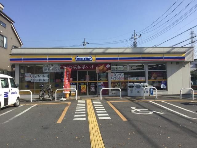 コンビニ　ミニストップ吉川中曽根店（コンビニ）まで262m
