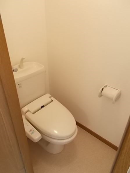 トイレ　・同型参考写真