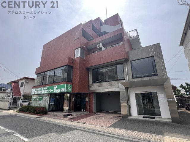 建物外観　オートロック、エレベーター付きです♪