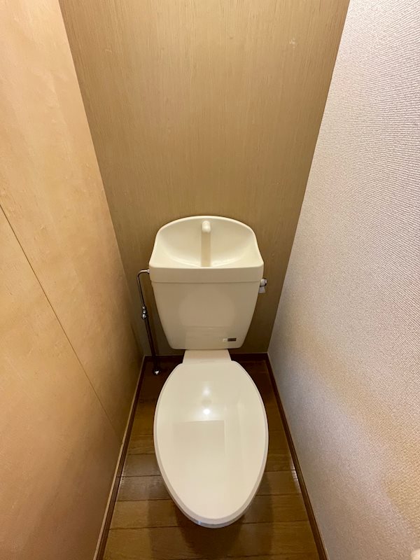 トイレ　バストイレ別