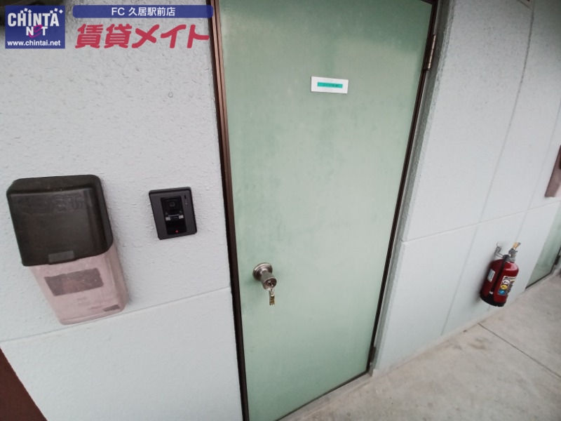 玄関　別部屋参考写真です