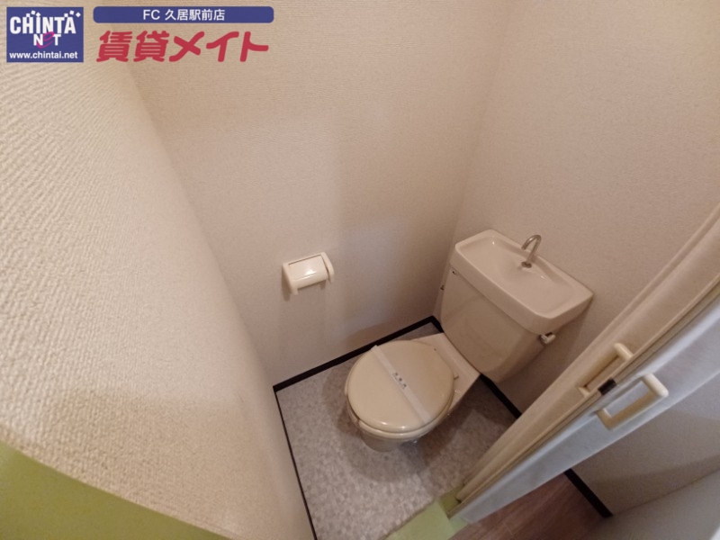 トイレ　別部屋参考写真です