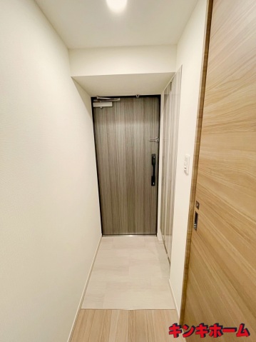 玄関　写真は別のお部屋です。