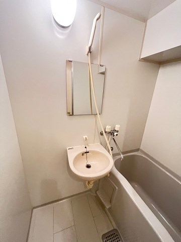 洗面設備　コンパクトで使いやすい洗面所