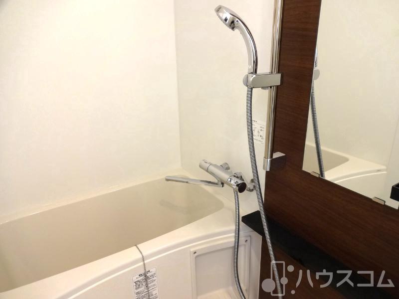 バス・シャワールーム　一日のお疲れをお取りください。