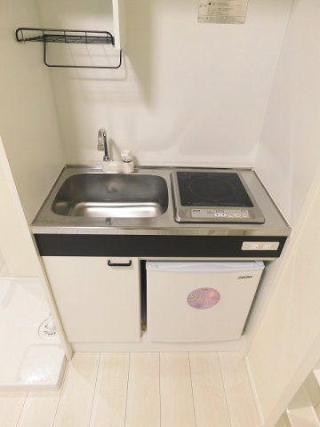 キッチン　IHコンロ付のキッチン※同タイプ・別号室参考写真