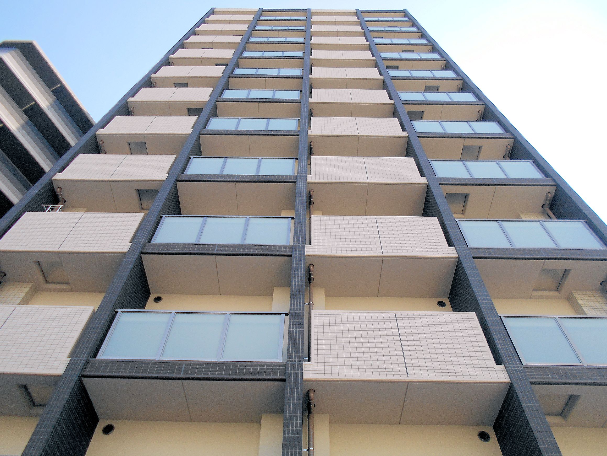 玄関　建物外観