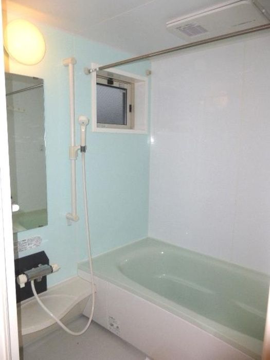 バス・シャワールーム　☆ゆったりくつろげるお風呂☆