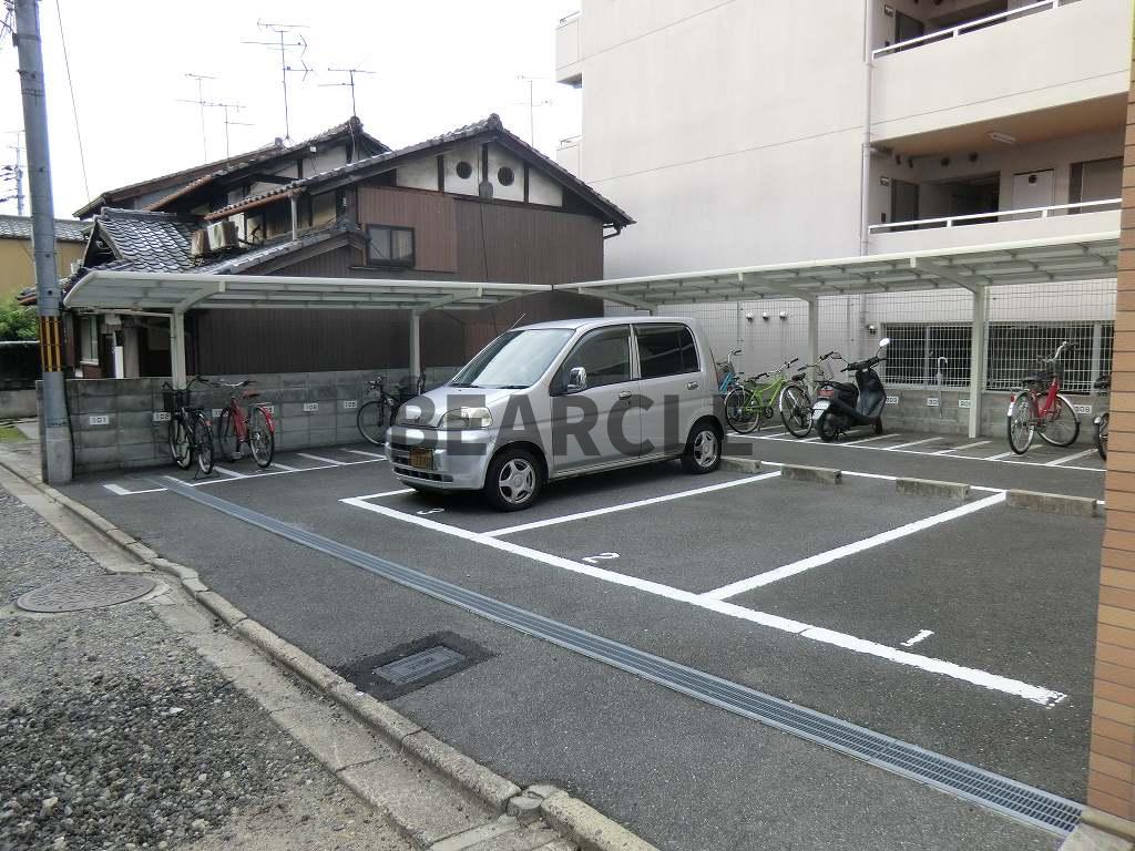 駐車場　駐車場があります