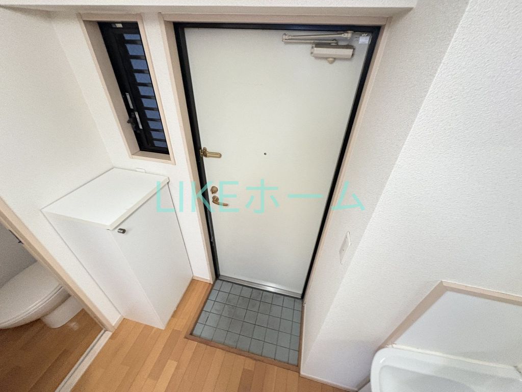玄関　バルコニー