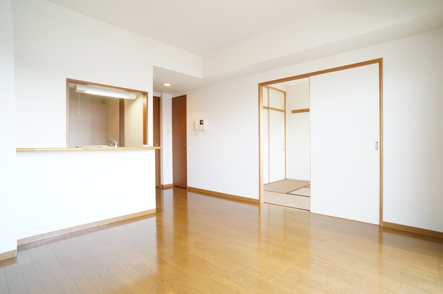 居室・リビング　参考写真（同建物別部屋のものです）