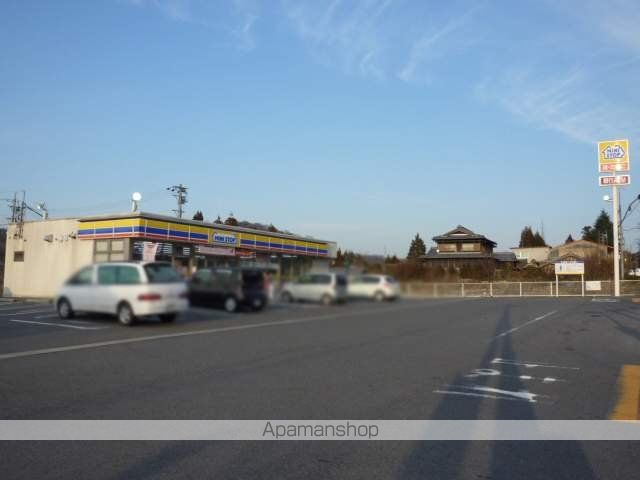 コンビニ　ミニストップ（コンビニ）まで670m